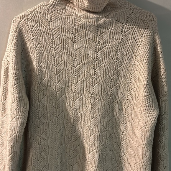 EUC Carve designs Rockvale allover stitch sweater. - Picture 7 of 7